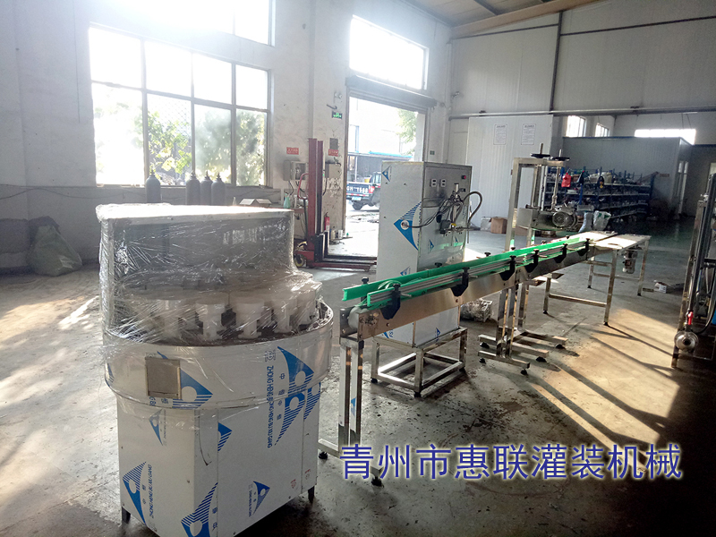 白酒灌裝機(jī)生產(chǎn)線 白酒灌裝機(jī)生產(chǎn)線