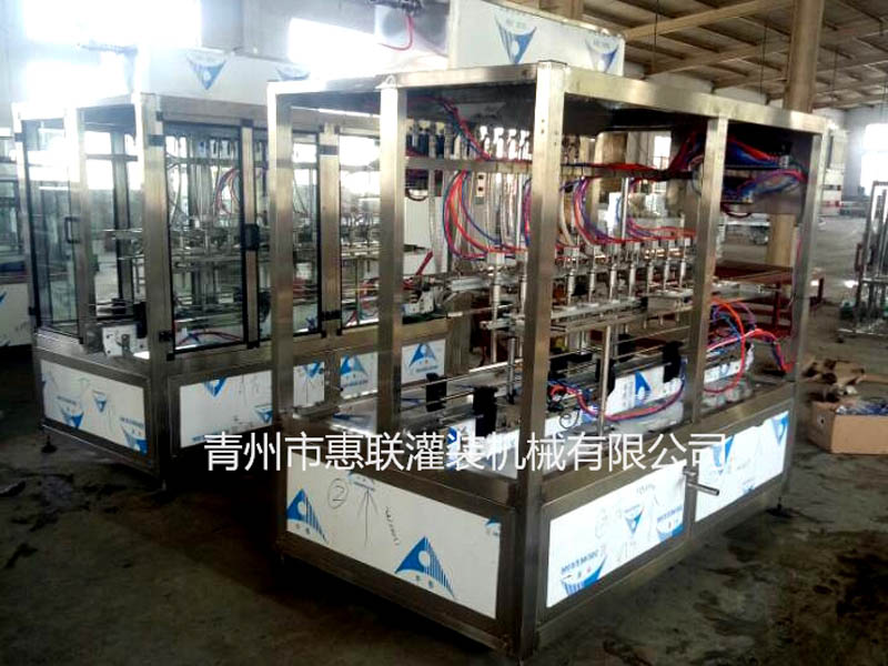 全自動玻璃水灌裝機(jī)生產(chǎn)線