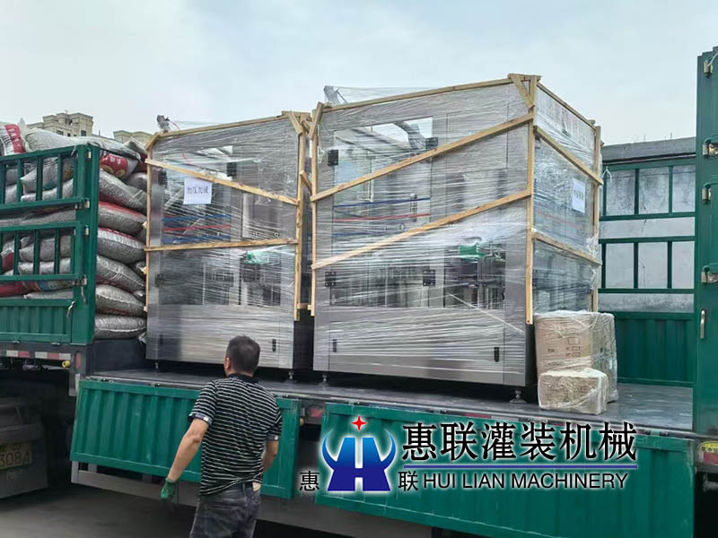 全自動白酒灌裝機